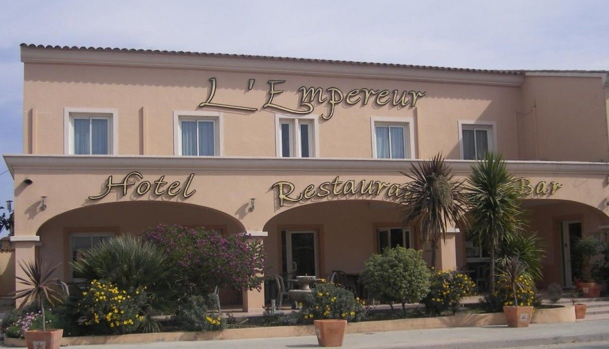 皇帝餐厅酒店 阿勒里亚 外观 照片